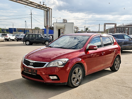 Kia Ceed 2.0 MT (143 л.с.), 2010 — купить в Нижнем Новгороде