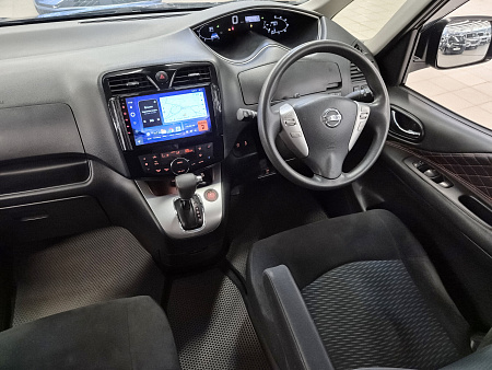 Nissan Serena 2.0hyb CVT (147 л.с.), 2015 Nissan Serena 2.0hyb CVT (147 л.с.), 2015 — купить в Нижнем Новгороде