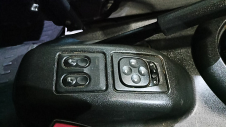 Chevrolet Niva 1.7 MT (80 л.с.) 4WD, 2004 — купить в Нижнем Новгороде