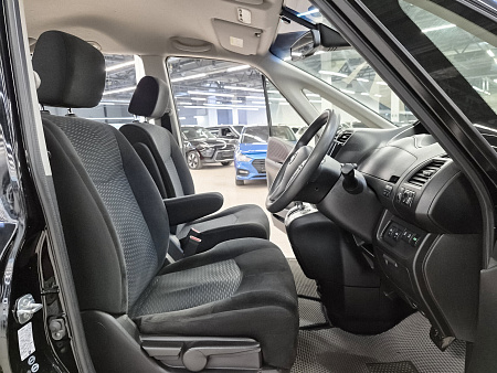 Nissan Serena 2.0hyb CVT (147 л.с.), 2015 Nissan Serena 2.0hyb CVT (147 л.с.), 2015 — купить в Нижнем Новгороде