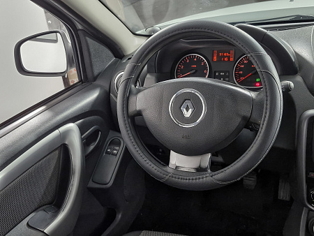 Renault Duster 1.6 MT (102 л.с.) 4WD, 2014 — купить в Нижнем Новгороде