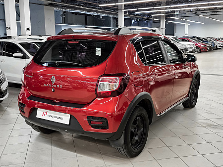 Renault Sandero Stepway 1.6 AT (102 л.с.), 2017 Renault Sandero Stepway 1.6 AT (102 л.с.), 2017 — купить в Нижнем Новгороде