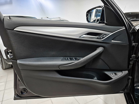 BMW 5 серии 520d xDrive 2.0d AT (190 л.с.) 4WD, 2019 BMW 5 серии 520d xDrive 2.0d AT (190 л.с.) 4WD, 2019 — купить в Нижнем Новгороде
