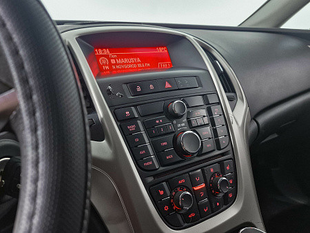 Opel Astra 1.6 AT (115 л.с.), 2011 — купить в Нижнем Новгороде