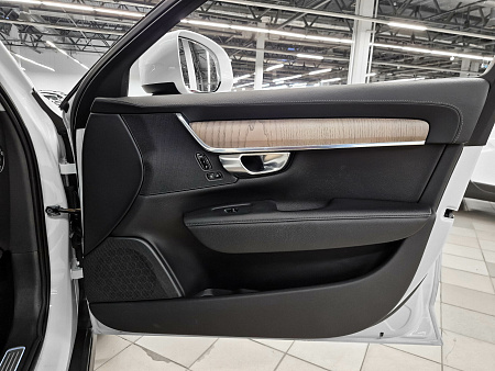 Volvo V90 Cross Country 2.0 AT (249 л.с.) 4WD, 2021 — купить в Нижнем Новгороде