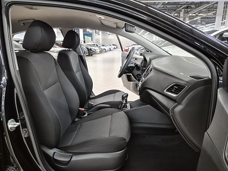 Hyundai Solaris 1.4 MT (100 л.с.), 2017 Hyundai Solaris 1.4 MT (100 л.с.), 2017 — купить в Нижнем Новгороде
