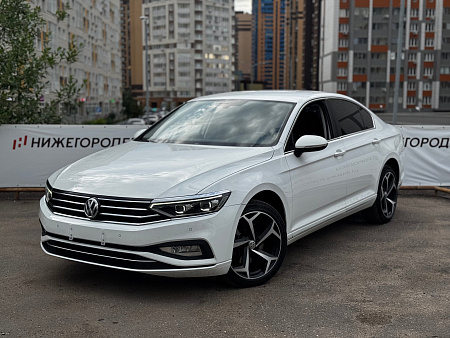 Volkswagen Passat 2.0 AMT (190 л.с.), 2020 — купить в Нижнем Новгороде