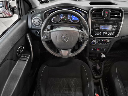 Renault Sandero Stepway 1.6 AT (102 л.с.), 2017 Renault Sandero Stepway 1.6 AT (102 л.с.), 2017 — купить в Нижнем Новгороде