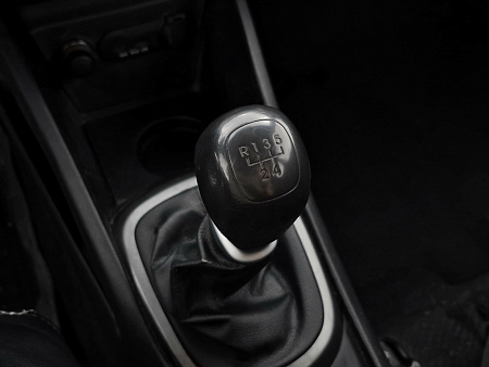 Kia Rio 5-speed 1.6 MT (123 л.с.), 2013 Kia Rio 5-speed 1.6 MT (123 л.с.), 2013 — купить в Нижнем Новгороде