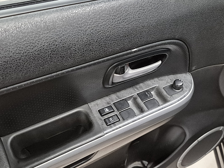 Suzuki Grand Vitara 2.4 AT (169 л.с.) 4WD, 2011 — купить в Нижнем Новгороде