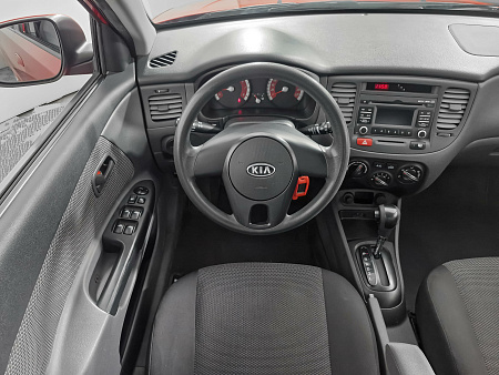 Kia Rio 1.4 AT (95 л.с.), 2011 — купить в Нижнем Новгороде