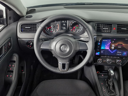 Volkswagen Jetta 1.6 AT (105 л.с.), 2012 — купить в Нижнем Новгороде