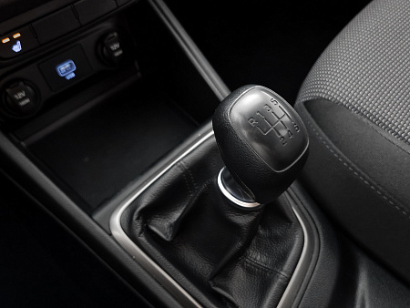 Hyundai Solaris 1.6 MT (123 л.с.), 2019 Hyundai Solaris 1.6 MT (123 л.с.), 2019 — купить в Нижнем Новгороде