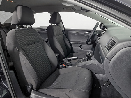 Volkswagen Jetta 1.6 AT (105 л.с.), 2012 — купить в Нижнем Новгороде