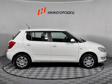 Skoda Fabia 1.6 AT (105 л.с.), 2013 Skoda Fabia 1.6 AT (105 л.с.), 2013 — купить в Нижнем Новгороде