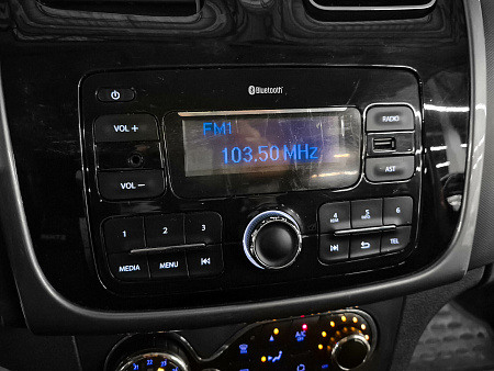 Renault Sandero Stepway 1.6 AT (102 л.с.), 2017 Renault Sandero Stepway 1.6 AT (102 л.с.), 2017 — купить в Нижнем Новгороде