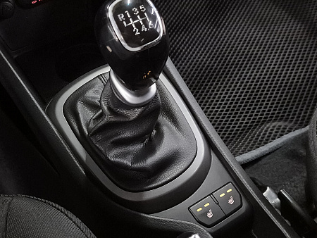 Kia Rio 6-speed 1.6 MT (123 л.с.), 2015 — купить в Нижнем Новгороде