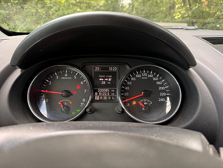 Nissan Qashqai 1.6 CVT (117 л.с.), 2013 — купить в Нижнем Новгороде