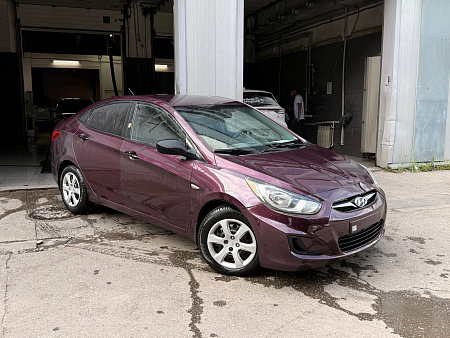 Hyundai Solaris 1.4 MT (107 л.с.), 2011 — купить в Нижнем Новгороде