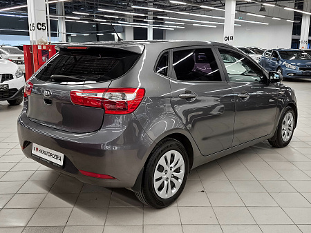 Kia Rio 4-speed 1.6 AT (123 л.с.), 2014 Kia Rio 4-speed 1.6 AT (123 л.с.), 2014 — купить в Нижнем Новгороде