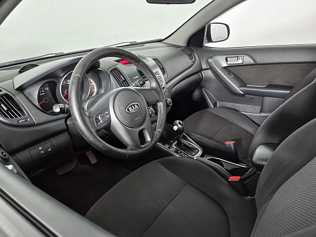 Kia Cerato 6-speed 1.6 AT (126 л.с.), 2011 Kia Cerato 6-speed 1.6 AT (126 л.с.), 2011 — купить в Нижнем Новгороде