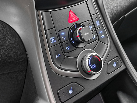 Hyundai Elantra 1.6 MT (132 л.с.), 2015 Hyundai Elantra 1.6 MT (132 л.с.), 2015 — купить в Нижнем Новгороде