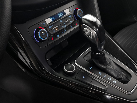 Ford Focus 1.6 AMT (125 л.с.), 2018 — купить в Нижнем Новгороде