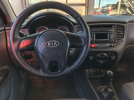 Kia Rio 1.4 MT (95 л.с.), 2010 Kia Rio 1.4 MT (95 л.с.), 2010 — купить в Нижнем Новгороде