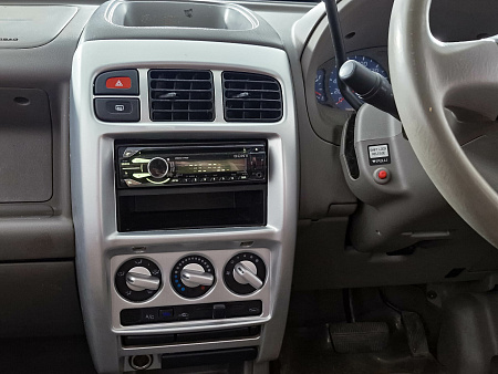 Nissan Cube 1.4 AT (101 л.с.), 2002 — купить в Нижнем Новгороде