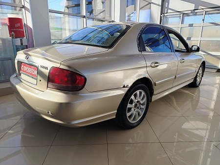 Hyundai Sonata 2.0 MT (131 л.с.), 2004 Hyundai Sonata 2.0 MT (131 л.с.), 2004 — купить в Нижнем Новгороде