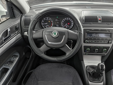 Skoda Octavia 1.6 MT (102 л.с.), 2013 Skoda Octavia 1.6 MT (102 л.с.), 2013 — купить в Нижнем Новгороде