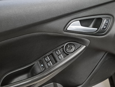 Ford Focus 1.6 AMT (105 л.с.), 2016 Ford Focus 1.6 AMT (105 л.с.), 2016 — купить в Нижнем Новгороде