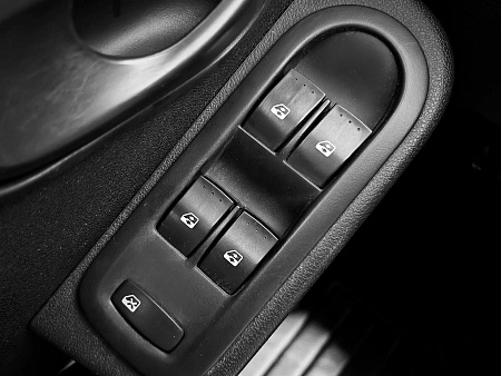 Renault Duster 1.6 MT (102 л.с.) 4WD, 2012 — купить в Нижнем Новгороде