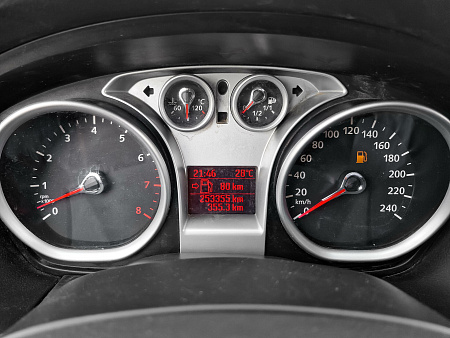 Ford Focus 1.8 MT (125 л.с.), 2008 Ford Focus 1.8 MT (125 л.с.), 2008 — купить в Нижнем Новгороде