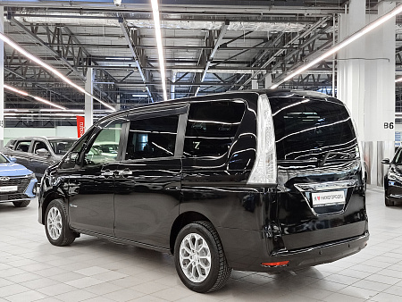 Nissan Serena 2.0hyb CVT (147 л.с.), 2015 Nissan Serena 2.0hyb CVT (147 л.с.), 2015 — купить в Нижнем Новгороде