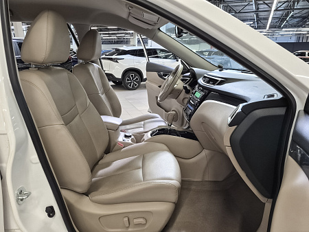 Nissan X-Trail 2.5 CVT (171 л.с.) 4WD, 2016 — купить в Нижнем Новгороде