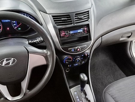 Hyundai Solaris 1.4 AT (107 л.с.), 2014 — купить в Нижнем Новгороде