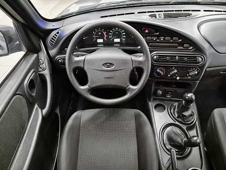 Chevrolet Niva 1.7 MT (80 л.с.) 4WD, 2014 Chevrolet Niva 1.7 MT (80 л.с.) 4WD, 2014 — купить в Нижнем Новгороде