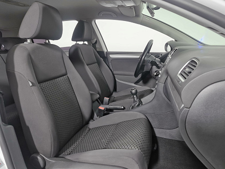 Volkswagen Golf 1.6 MT (102 л.с.), 2012 Volkswagen Golf 1.6 MT (102 л.с.), 2012 — купить в Нижнем Новгороде