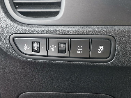 Kia Rio X-Line 1.6 AT (123 л.с.), 2018 — купить в Нижнем Новгороде