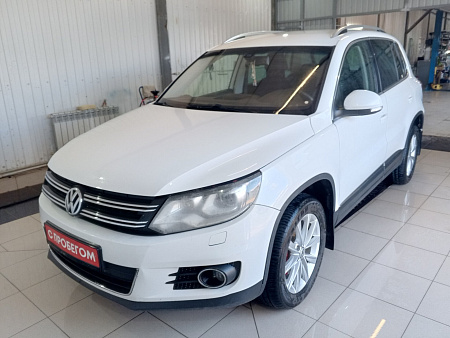 Volkswagen Tiguan 2.0 AT (170 л.с.) 4WD, 2012 Volkswagen Tiguan 2.0 AT (170 л.с.) 4WD, 2012 — купить в Нижнем Новгороде