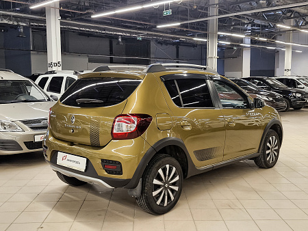 Renault Sandero Stepway 1.6 MT (113 л.с.), 2017 Renault Sandero Stepway 1.6 MT (113 л.с.), 2017 — купить в Нижнем Новгороде