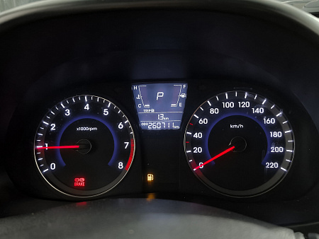 Hyundai Solaris 1.6 AT (123 л.с.), 2013 — купить в Нижнем Новгороде