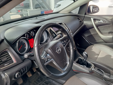 Opel Astra 1.6 MT (115 л.с.), 2012 — купить в Нижнем Новгороде