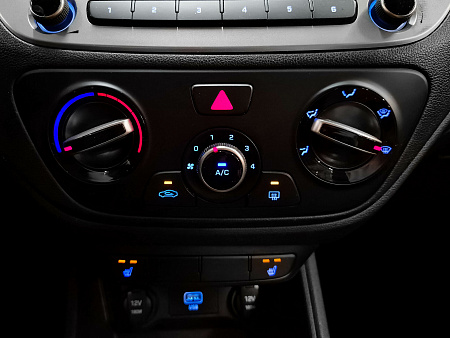 Hyundai Solaris 1.6 AT (123 л.с.), 2020 Hyundai Solaris 1.6 AT (123 л.с.), 2020 — купить в Нижнем Новгороде