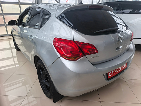 Opel Astra 1.6 MT (115 л.с.), 2010 Opel Astra 1.6 MT (115 л.с.), 2010 — купить в Нижнем Новгороде