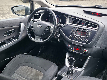 Kia Ceed 1.6 AT (130 л.с.), 2017 Kia Ceed 1.6 AT (130 л.с.), 2017 — купить в Нижнем Новгороде