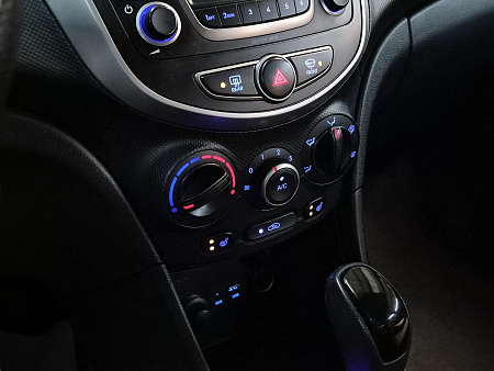 Hyundai Solaris 1.6 AT (123 л.с.), 2016 Hyundai Solaris 1.6 AT (123 л.с.), 2016 — купить в Нижнем Новгороде