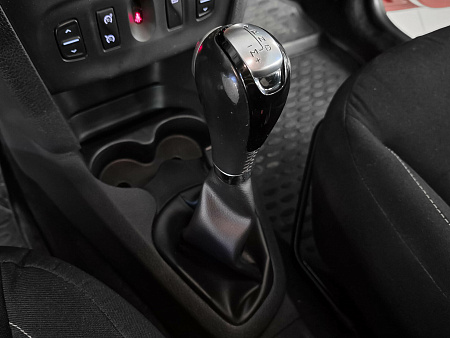 Renault Sandero Stepway 1.6 AT (102 л.с.), 2017 Renault Sandero Stepway 1.6 AT (102 л.с.), 2017 — купить в Нижнем Новгороде