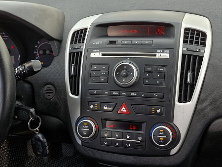 Kia Ceed 2.0 MT (143 л.с.), 2010 — купить в Нижнем Новгороде